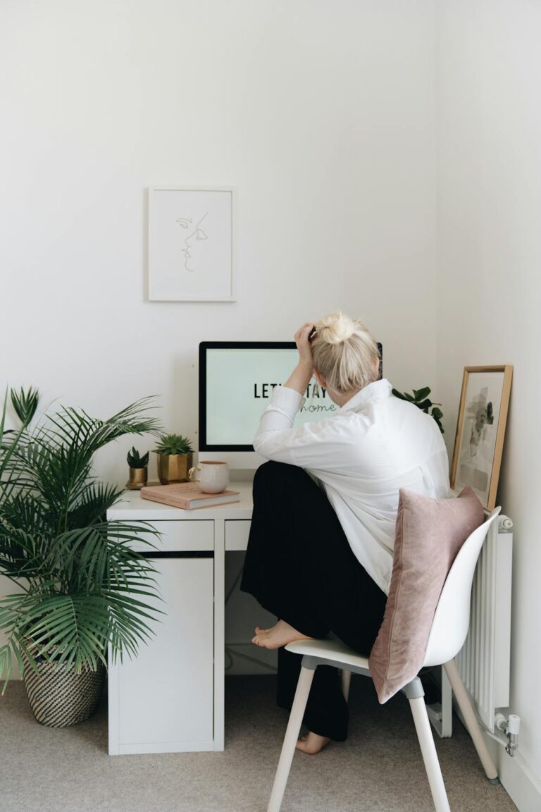 How to Price Your Offer: The Solopreneur’s Guide