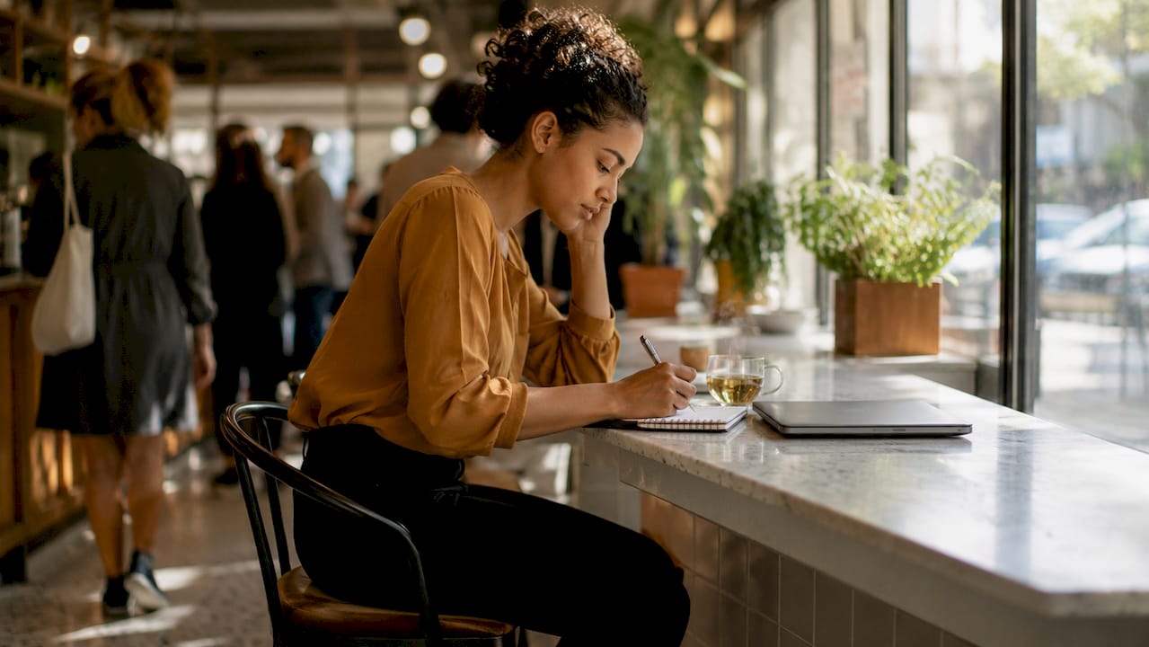 Freelancer managing client acquisition notes